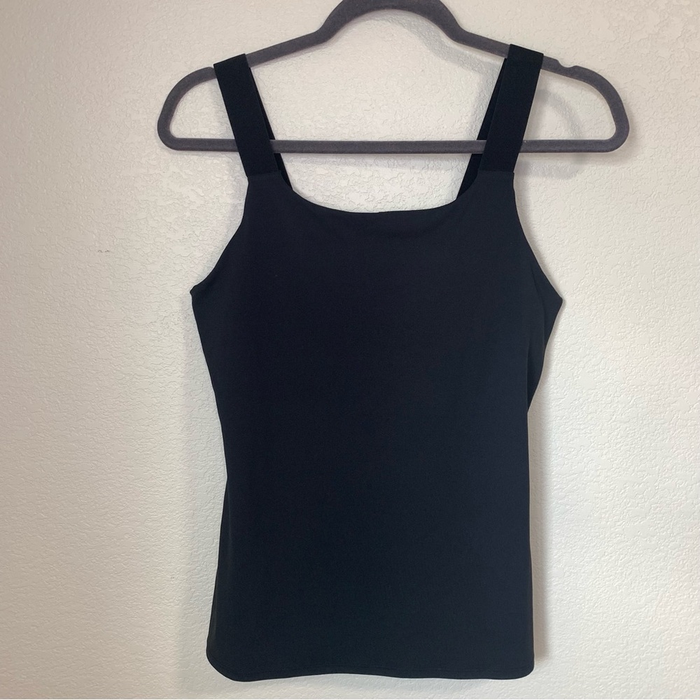 Fabletics built-in a bra tank top